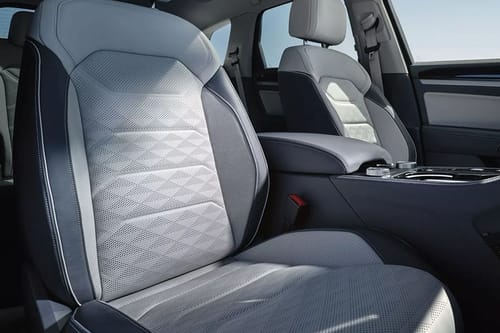 طوارق Front Seats