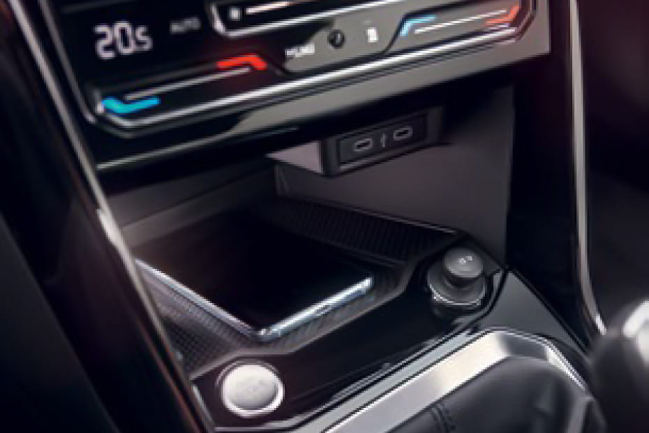 Power Accessories Outlet View of Volkswagen T Roc