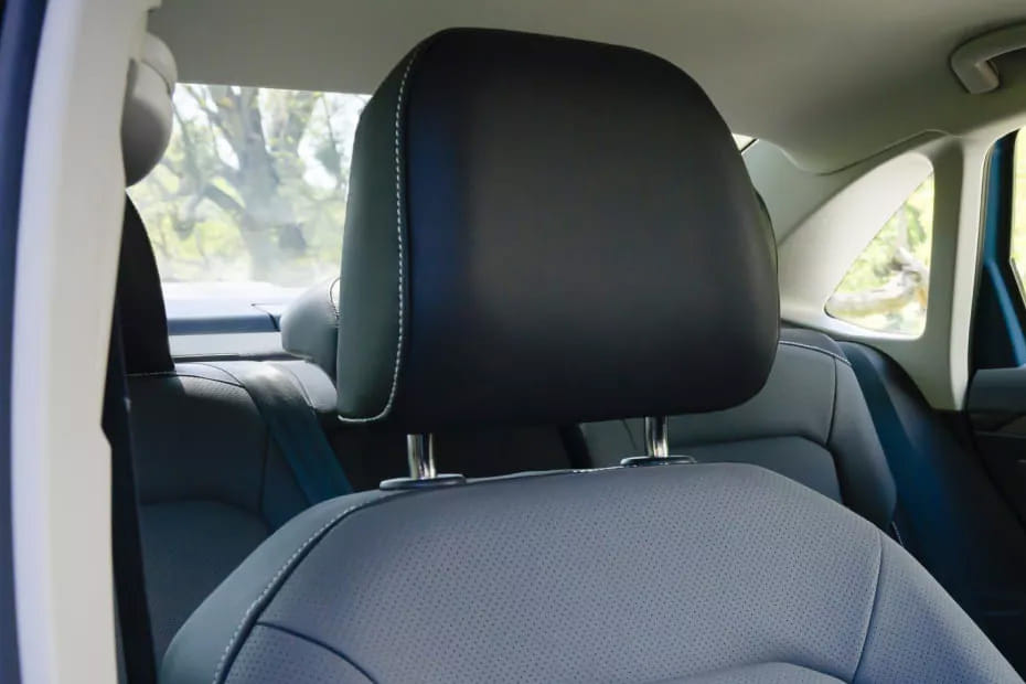 Jetta Front Seat Headrest