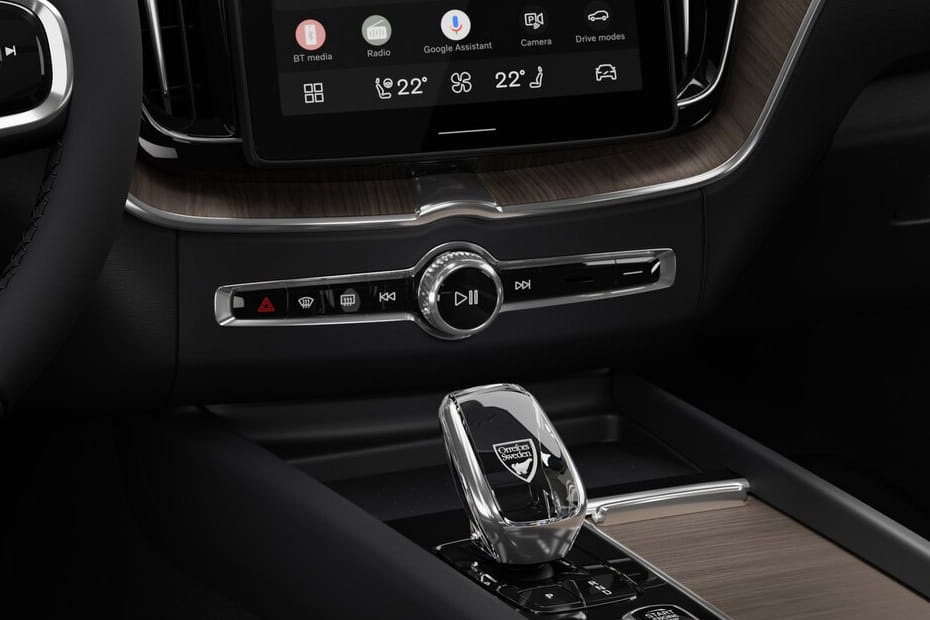 Front AC Controls of فولفو XC60