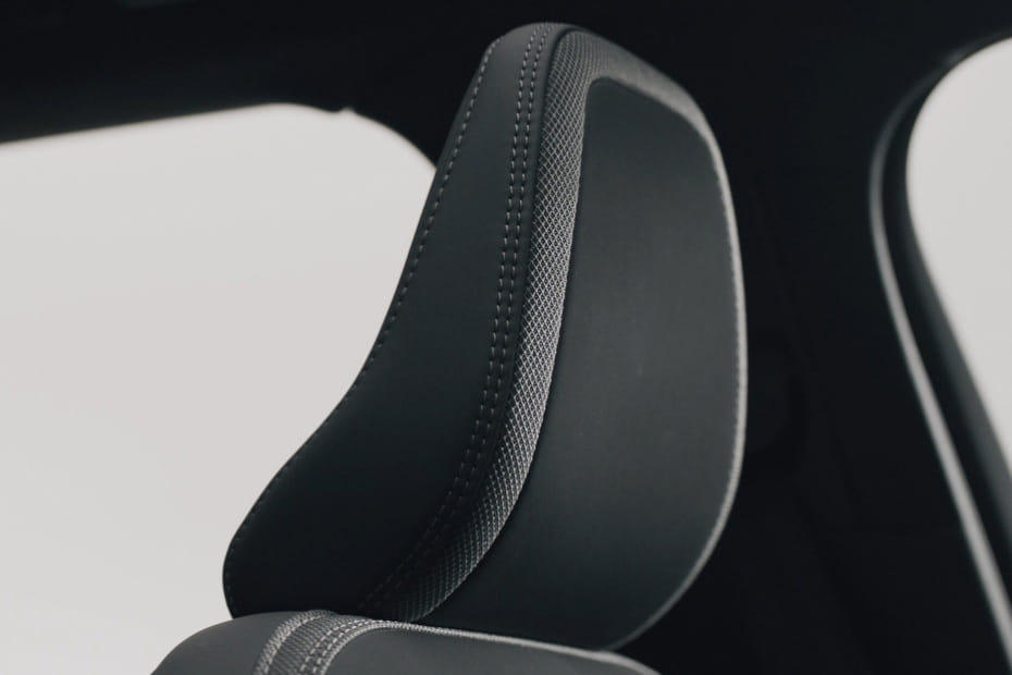 EX40 Front Seat Headrest