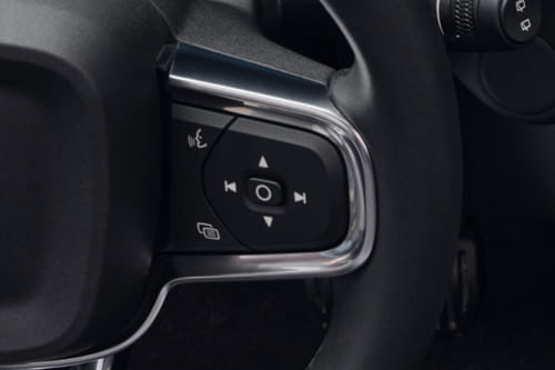 فولفو إي إكس 40 Multi Function Steering