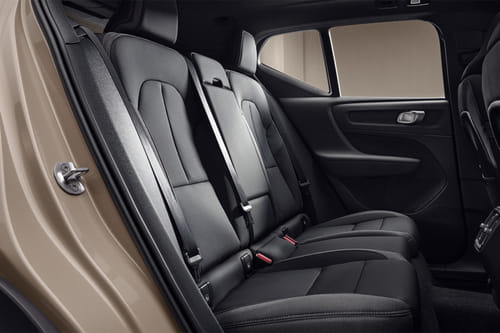 فولفو إي إكس 40 Rear Seats