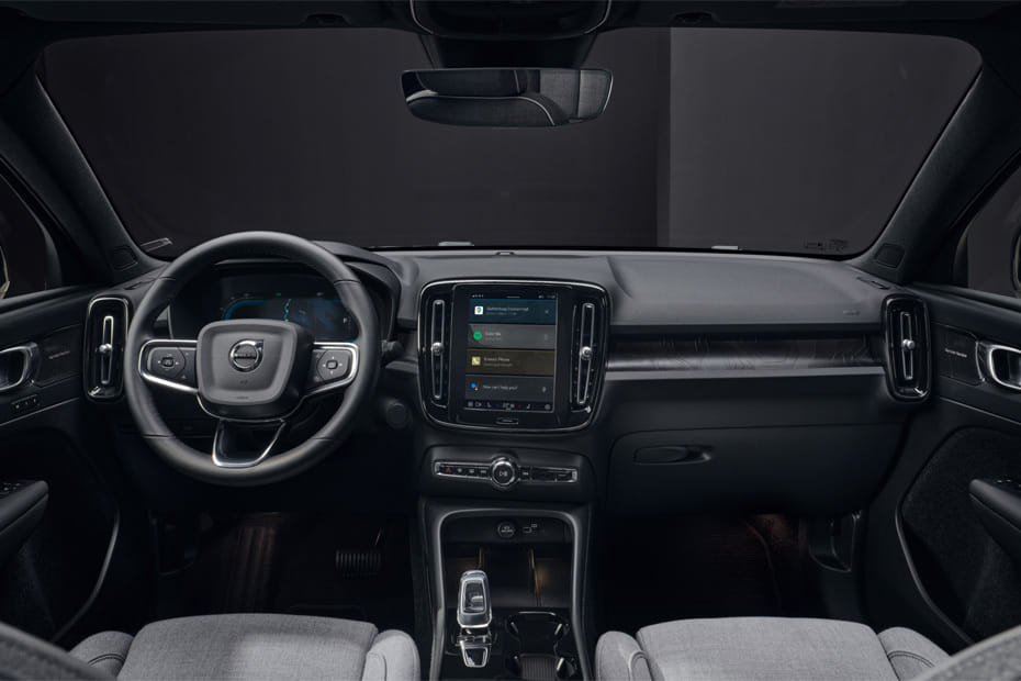 Dashboard View of إي سي 40