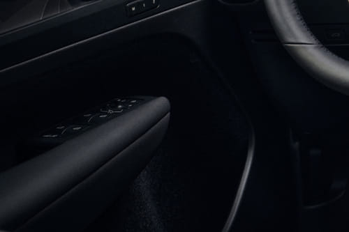 فولفو إي سي 40 Drivers Side In Side Door Controls