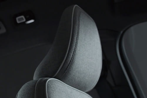 إي سي 40 Front Seat Headrest