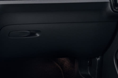 فولفو إي سي 40 Glove Box