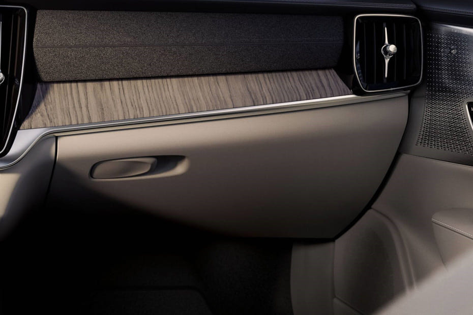 فولفو إس ٩٠ Glove Box