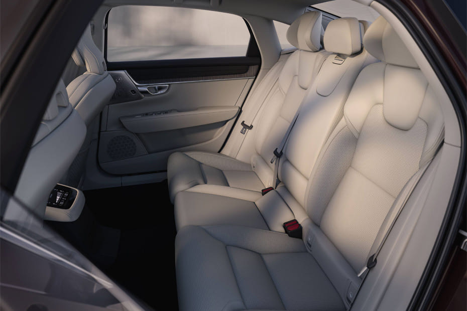 فولفو إس ٩٠ Rear Seats