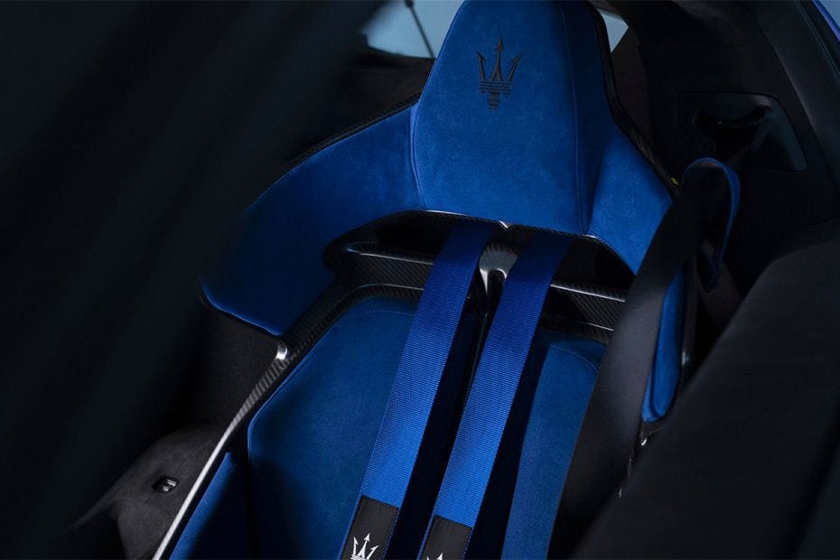 GT2 Stradale Front Seats