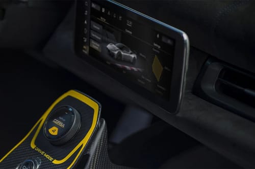 Stereo View of جي تي 2 سترادالي