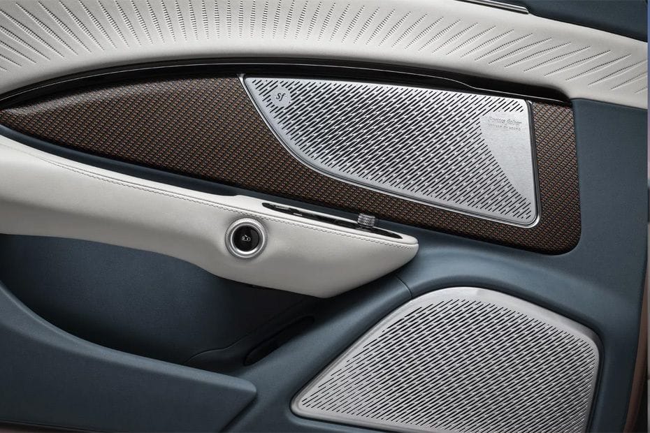 Speakers View of Maserati GranCabrio