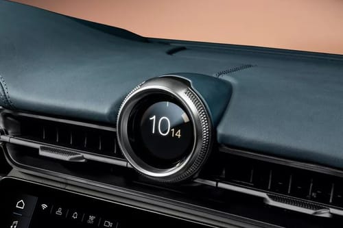 clock in Maserati GranTurismo