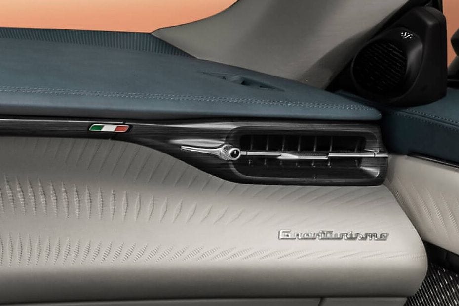 جران توريزمو Front Side Ac Vents