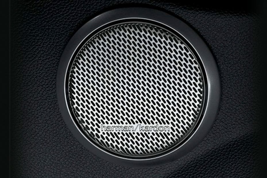 Speakers View of Alfa Romeo Stelvio Quadrifoglio