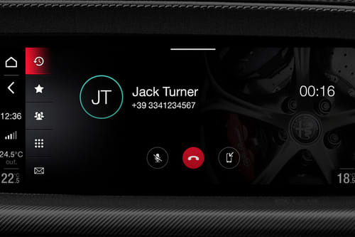 Stelvio touch screen