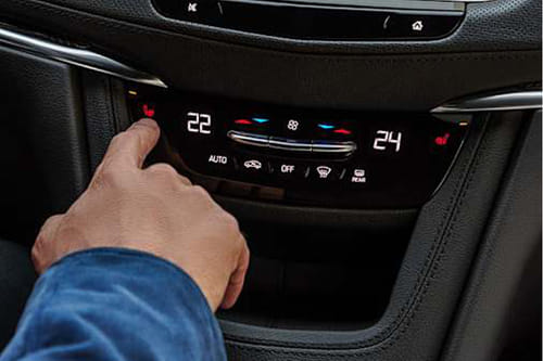 Front AC Controls of كاديلاك XT5