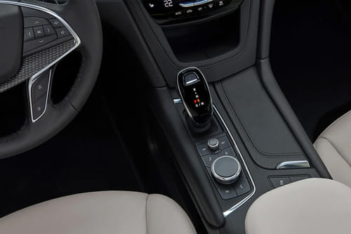 كاديلاك XT5 Gear Shifter