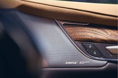 Speakers View of كاديلاك XT5