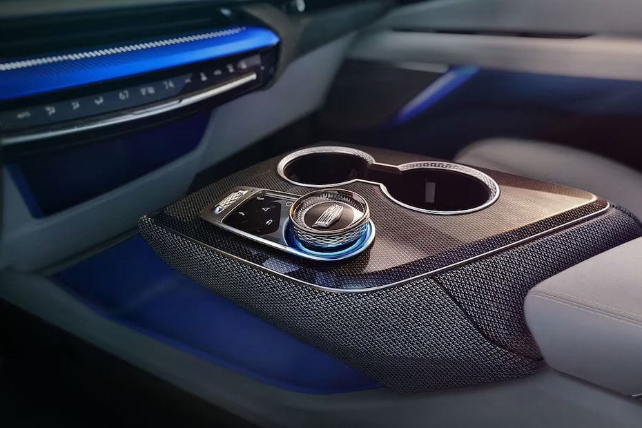 Center Controls of Cadillac Optiq