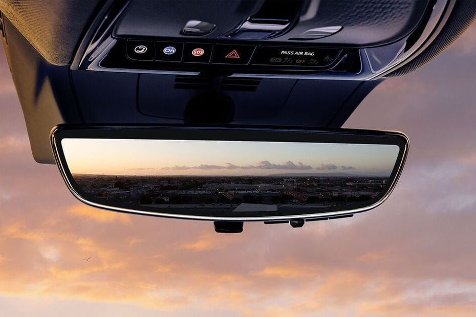 Optiq Courtesy Lamps