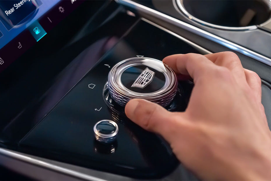 Center Controls of كاديلاك إسكاليد آي كيو