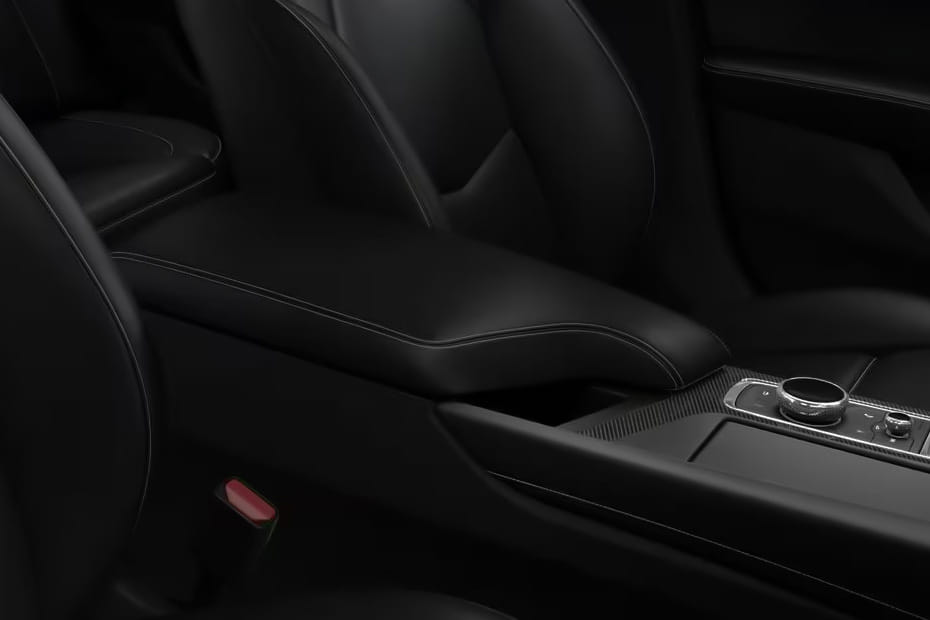 CT5 V Front Center Divider