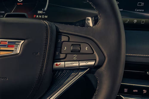 كاديلاك سي تي 5 في Multi Function Steering