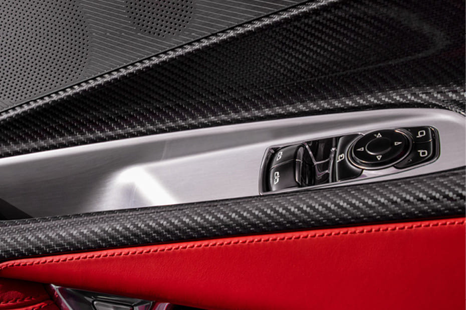 شفروليه كورفيت إي-راي Drivers Side In Side Door Controls