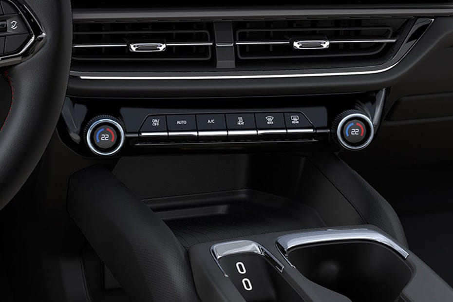 Front AC Controls of شفروليه إيكوينوكس إي في