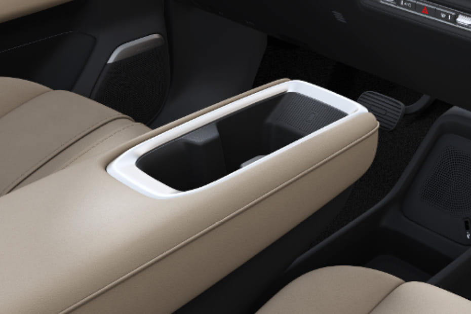 سبارك إي يو في Cup Holders