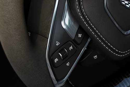 شفروليه كورفيت زد٠٦ ٢٠٢٦ Multi Function Steering
