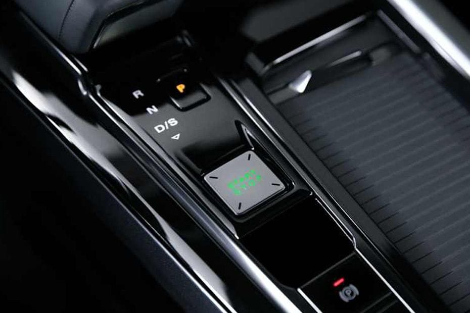 إم جي One Engine Start Stop Button