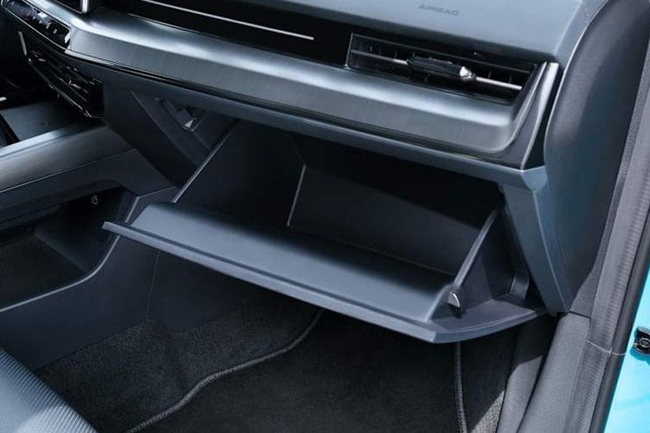 إم جي One Glove Box