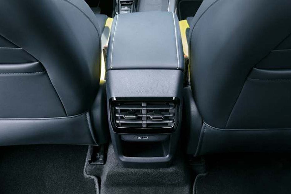 One Rear AC Controls