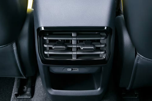 One Rear AC Controls