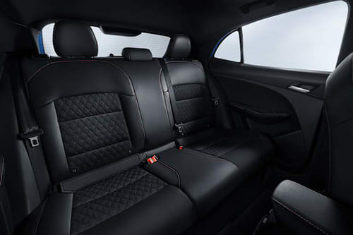 إم جي 3 Rear Seats