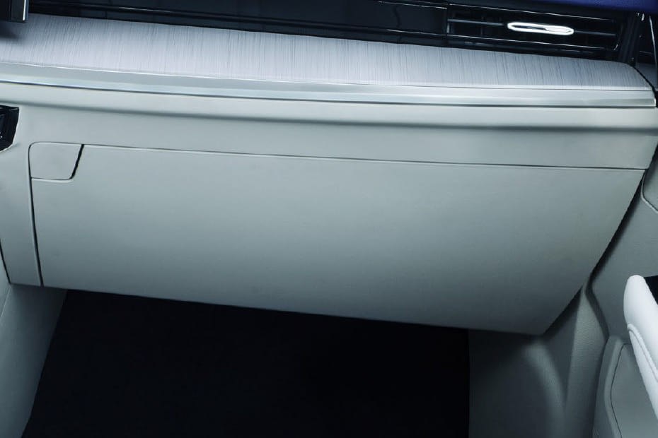 MG Whale Glove Box