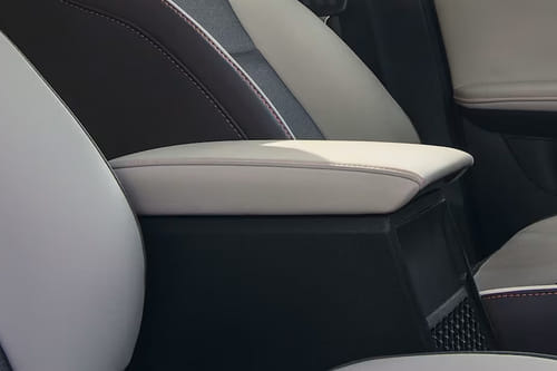 4 Front Center Divider