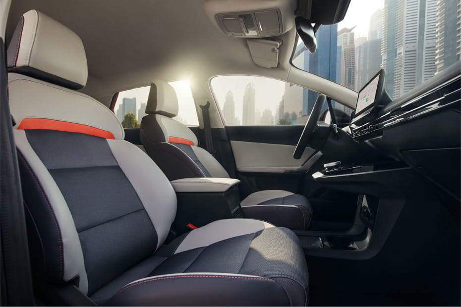 4 Front Seats