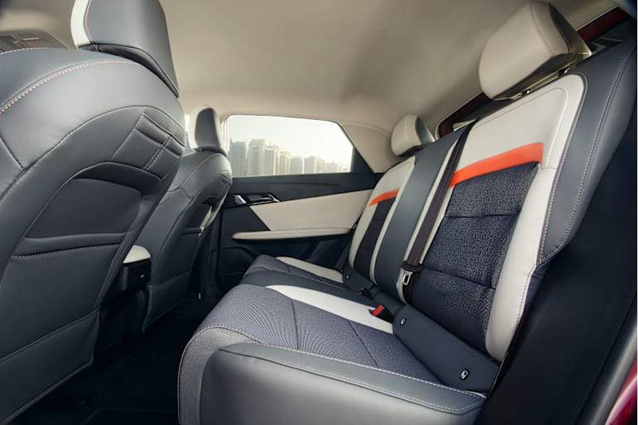 إم جي 4 Rear Seats