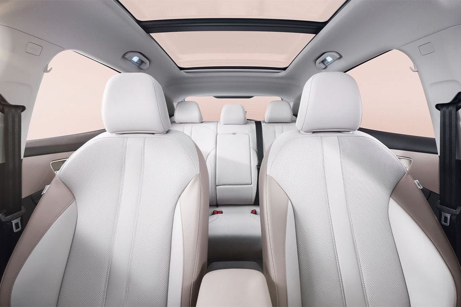 إم جي ES5 Front And Rear Seats Together