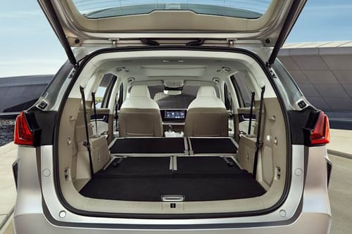 Folding Seats of إم جي RX9