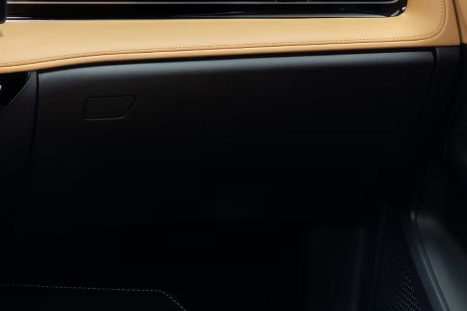 MG HS Glove Box
