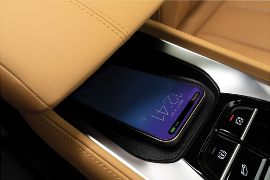 Power Accessories Outlet View of إم جي HS