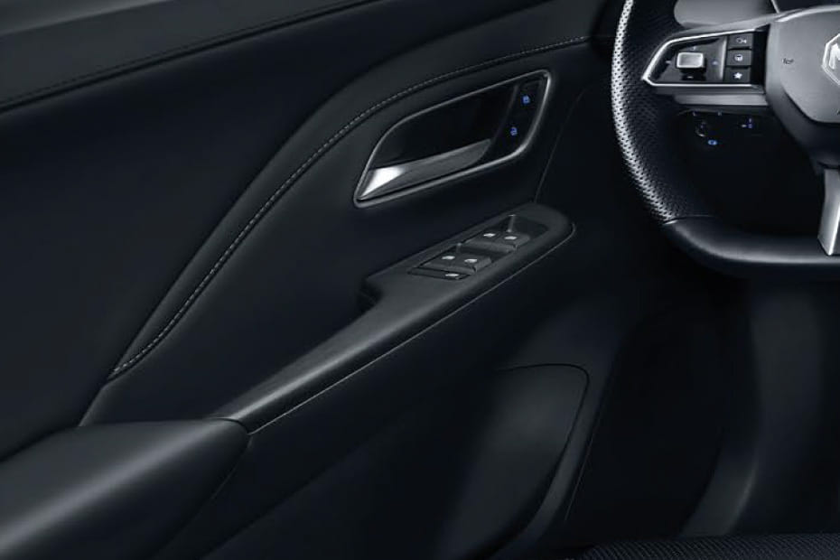 MG ZS Drivers Side In Side Door Controls