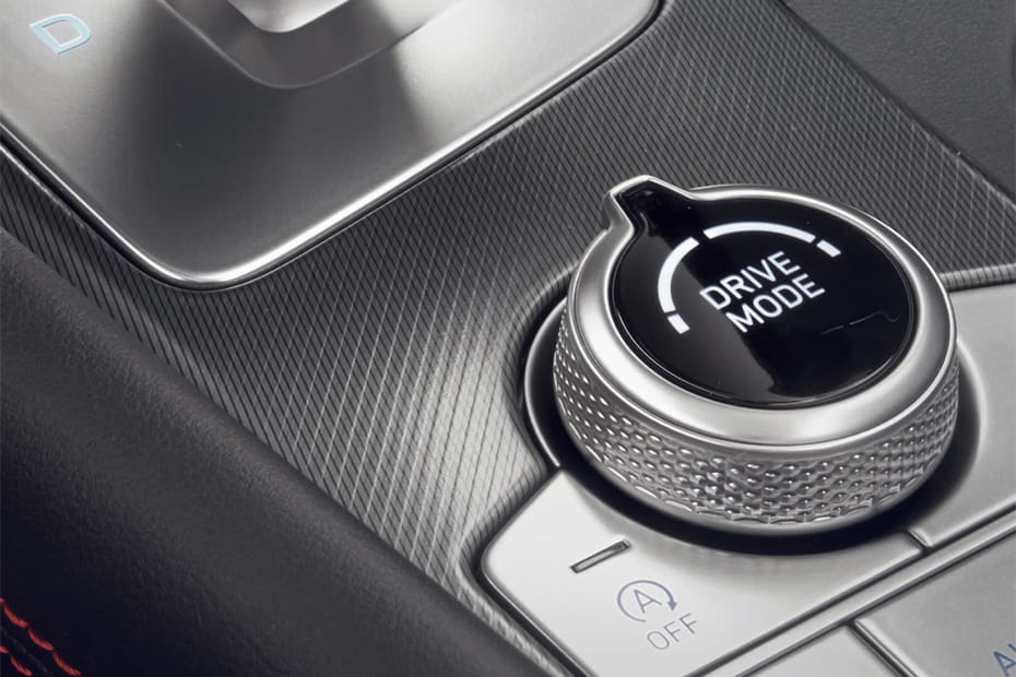 Center Controls of Genesis G70