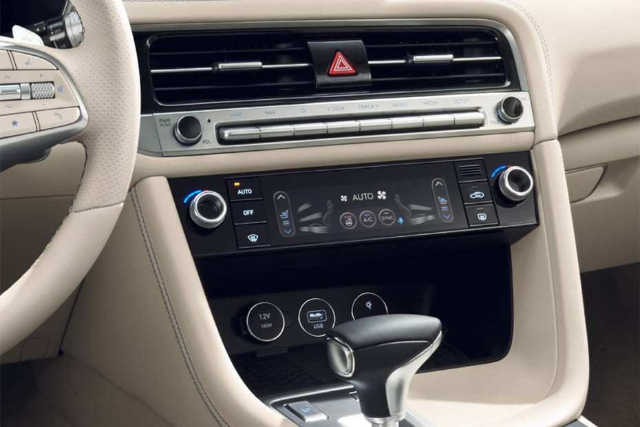 Front AC Controls of Genesis G70