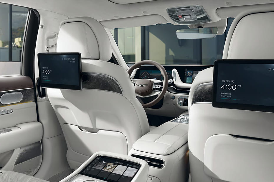 Rear Seat Entertainment of Genesis G90