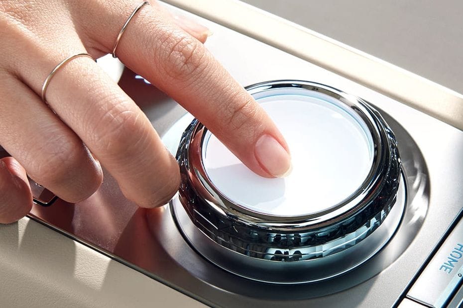 Center Controls of Genesis GV70